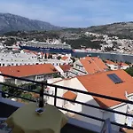Nepe Apartmán *